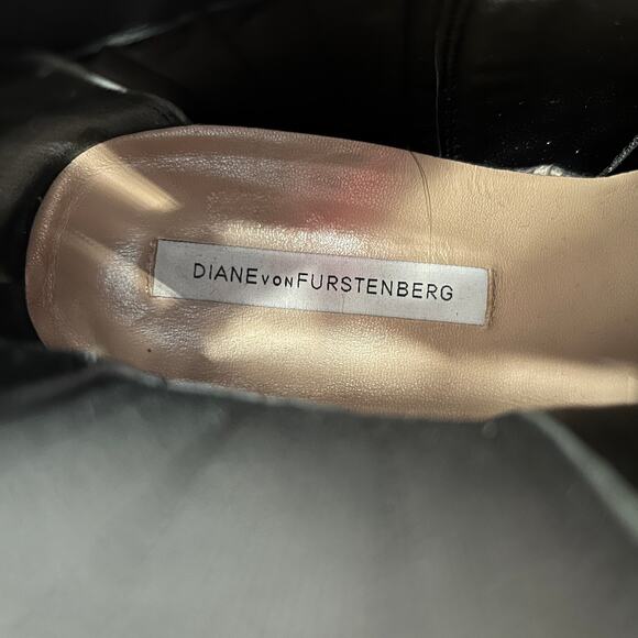 Diane Von Furstenberg Jena Chelsea Boots Womens 7M Black Leather Studded Ankle - Picture 8 of 11